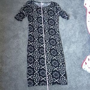 LuLaRoe shirt dress in black/white pattern